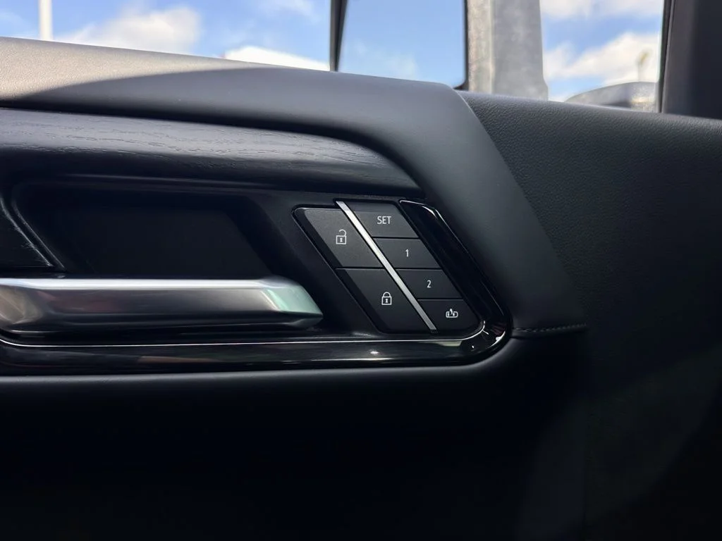 Used 2025 Silver GMC AT4X image 24