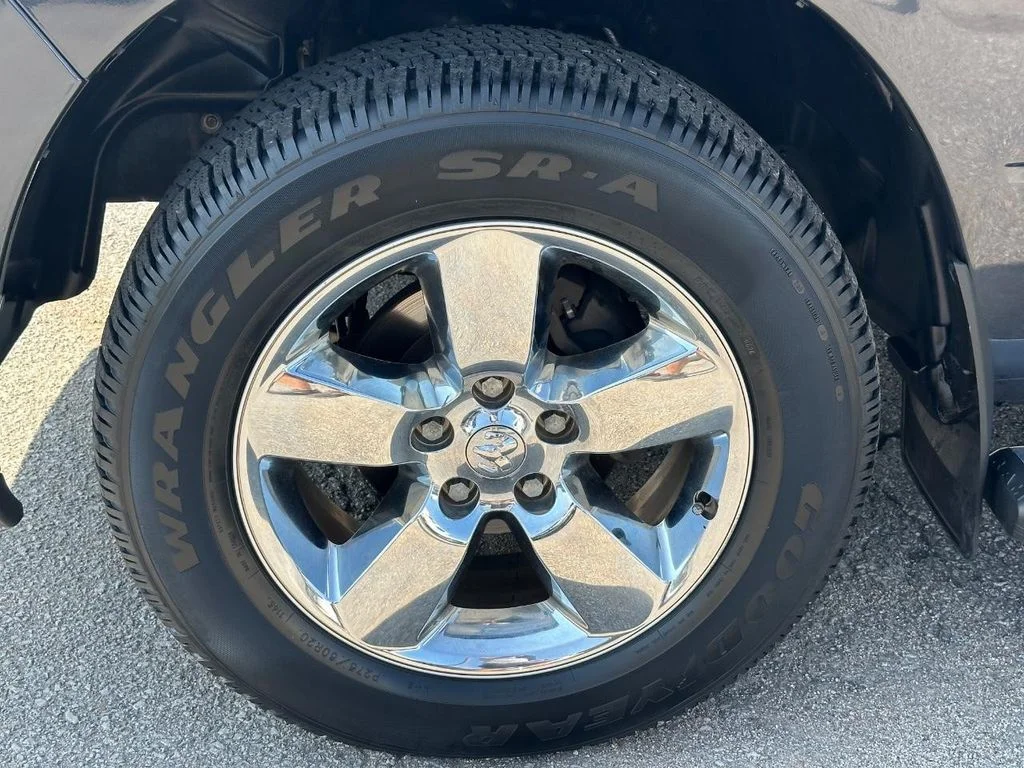 Used 2019 Granite Crystal Metallic Ram  image 7