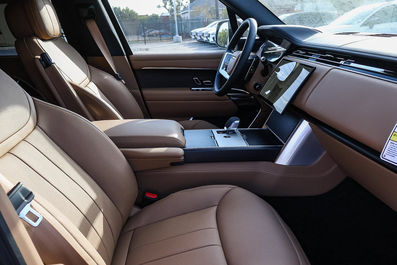 New 2026 Fuji White Land Rover SE image 17
