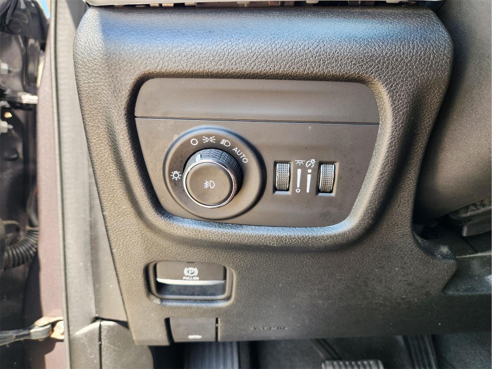 2023 Jeep Grand Cherokee L photo 21 of 33