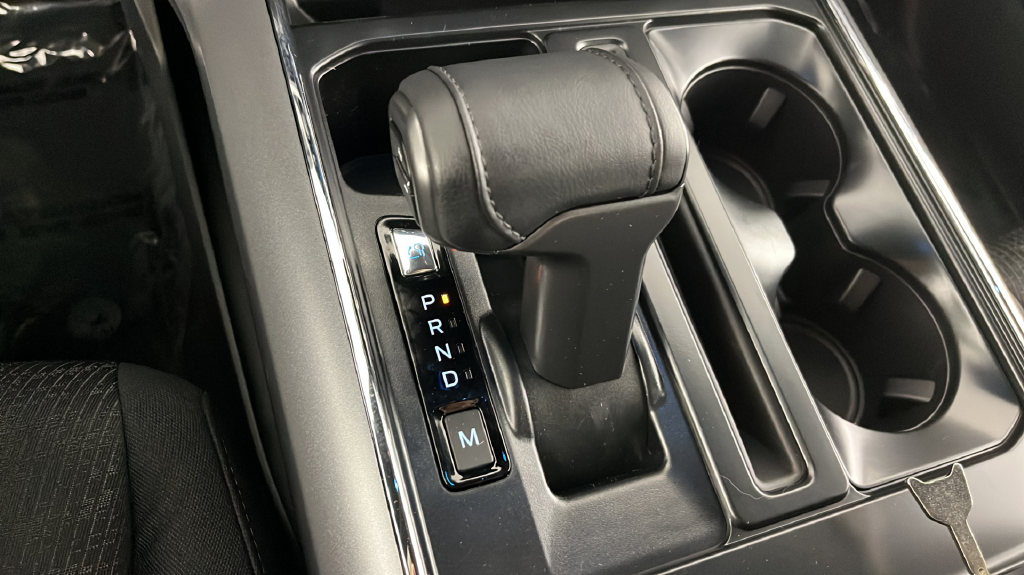 New 2026 Carbonized Gray Metallic Ford XLT image 25