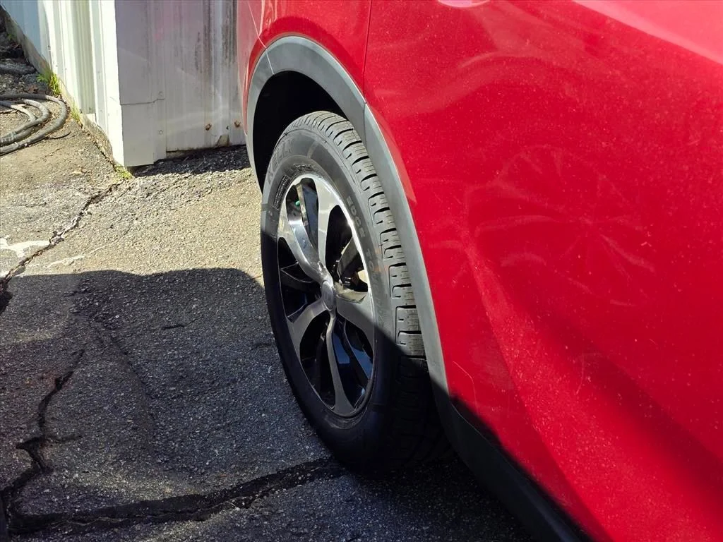 Used 2018 Red Kia EX image 18
