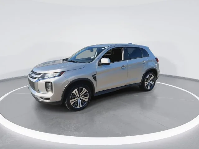 Used 2024 Gray Mitsubishi 2.0 ES image 4