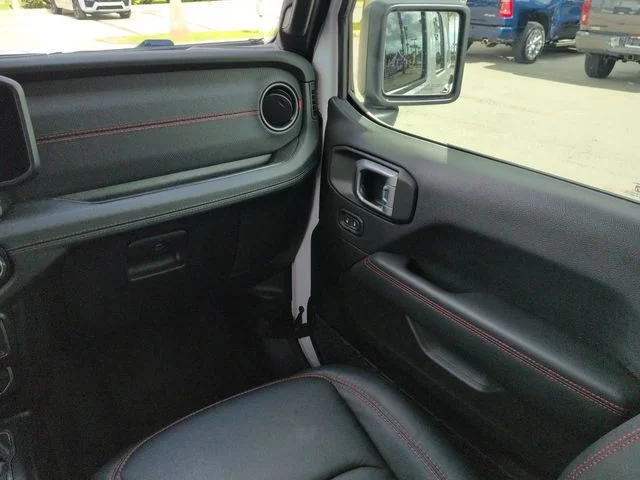 Used 2026 White Jeep Moab 392 image 16