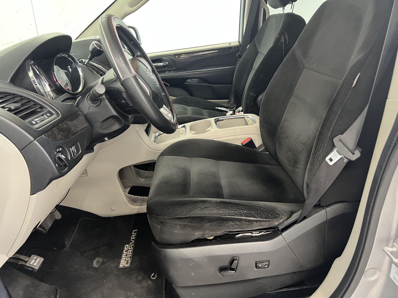 2016 Dodge Grand Caravan SXT - Photo 13