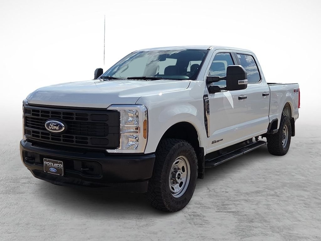 Used 2025 White Ford XL image 5
