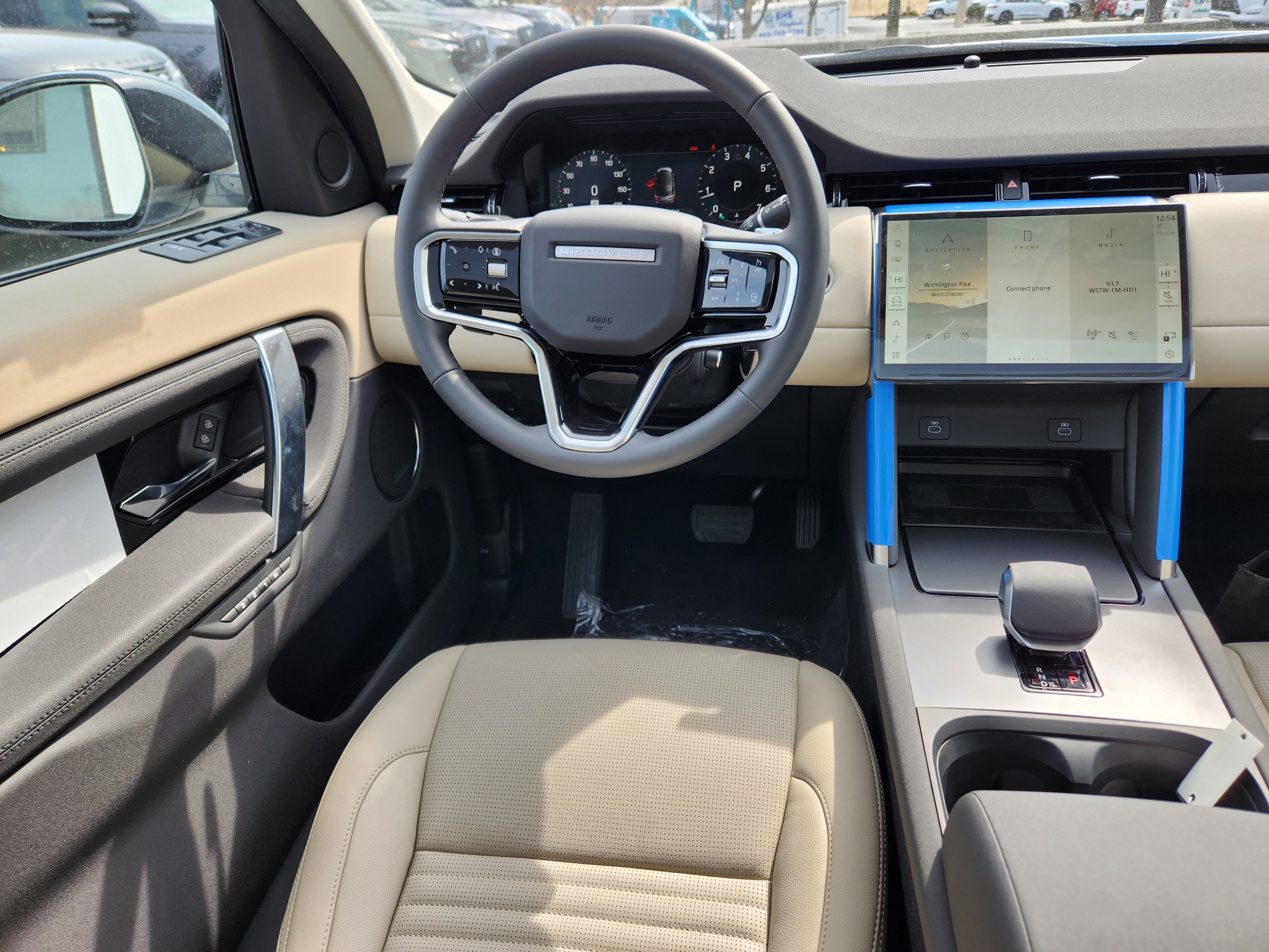 Certified Used 2025 Fuji White Land Rover S image 12