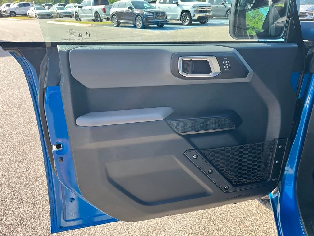 Used 2023 Blue Ford Base image 12