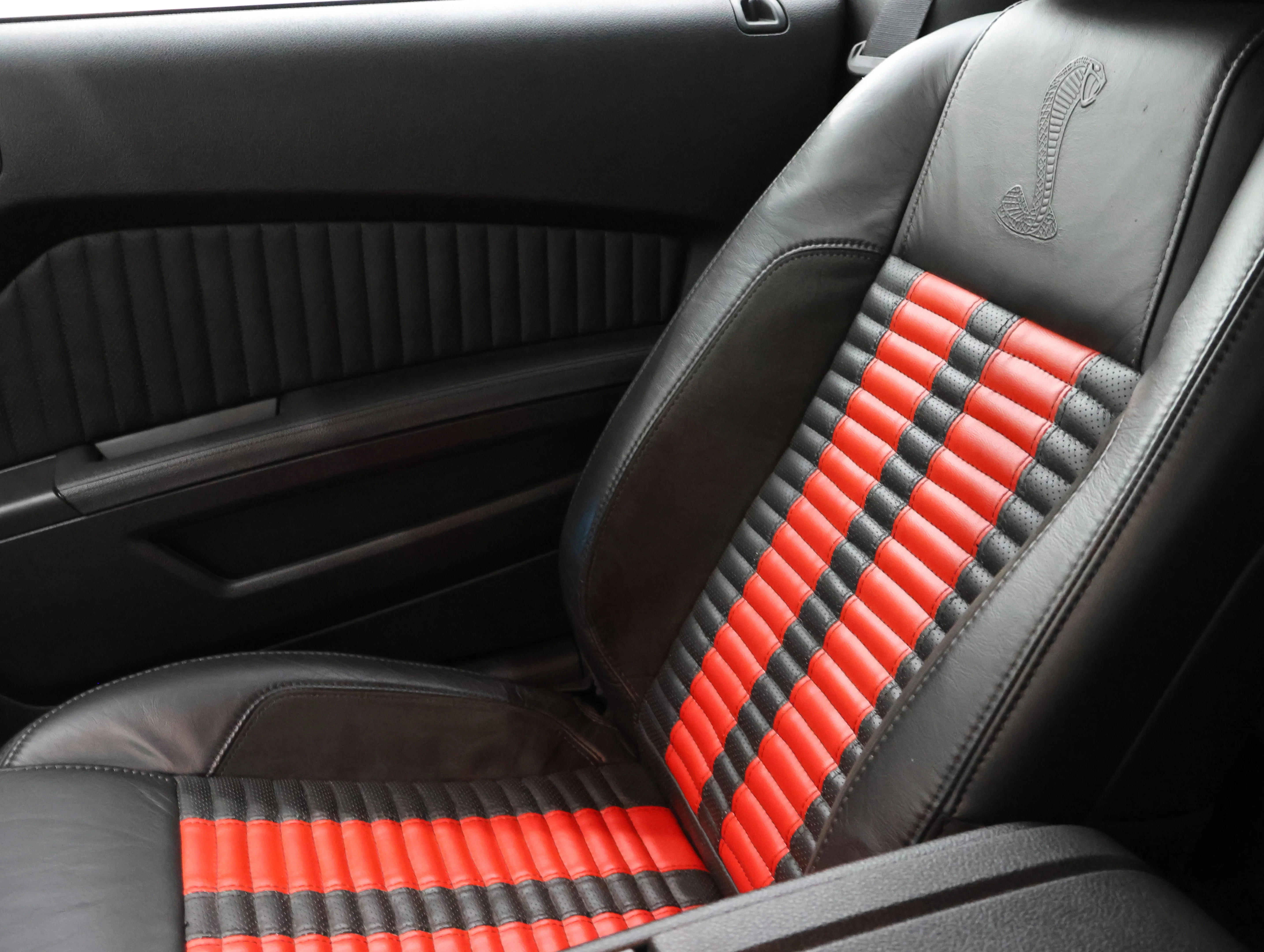 Used 2011 Black Ford Shelby GT500 image 54