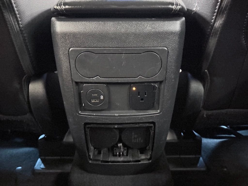 Used 2022 Black Ford Limited image 29