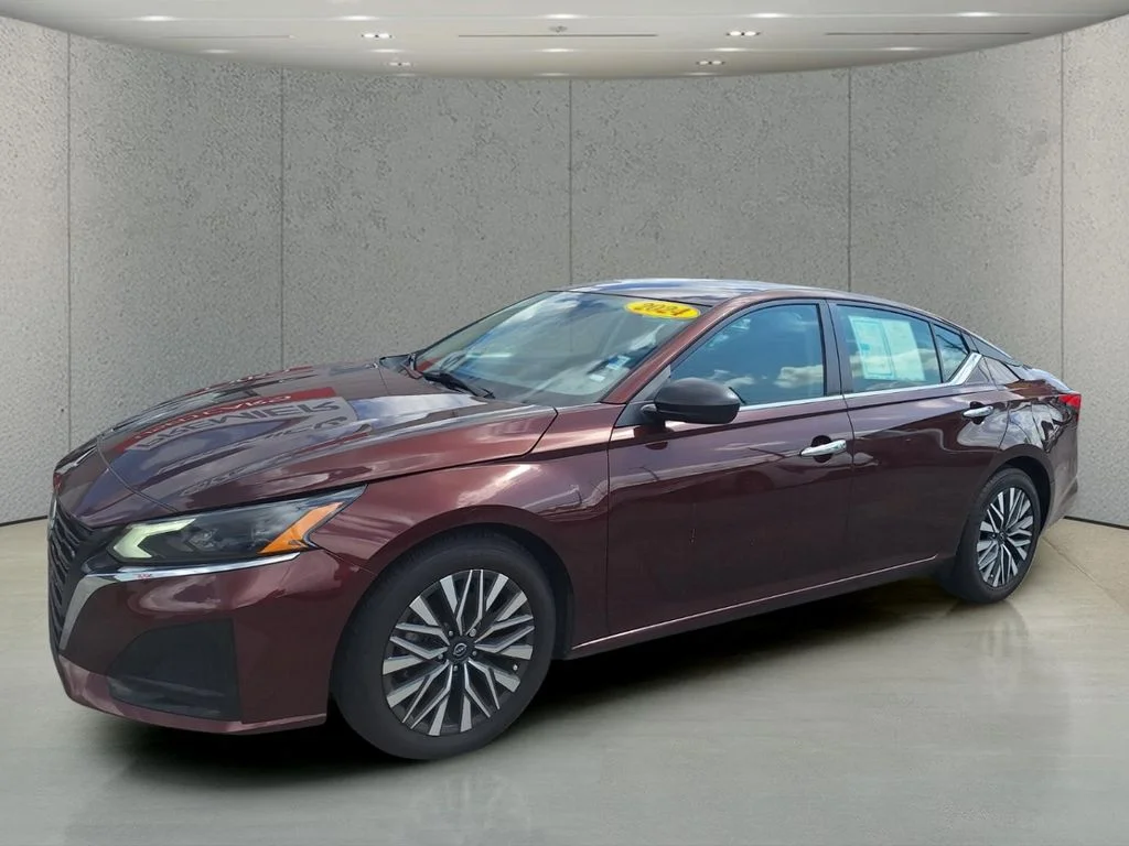 2024 Nissan Altima SV - Photo 9