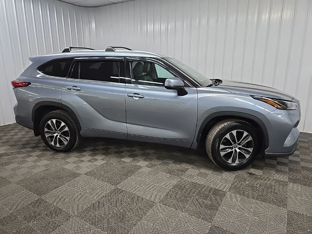 Used 2022 Blue Toyota XLE image 1