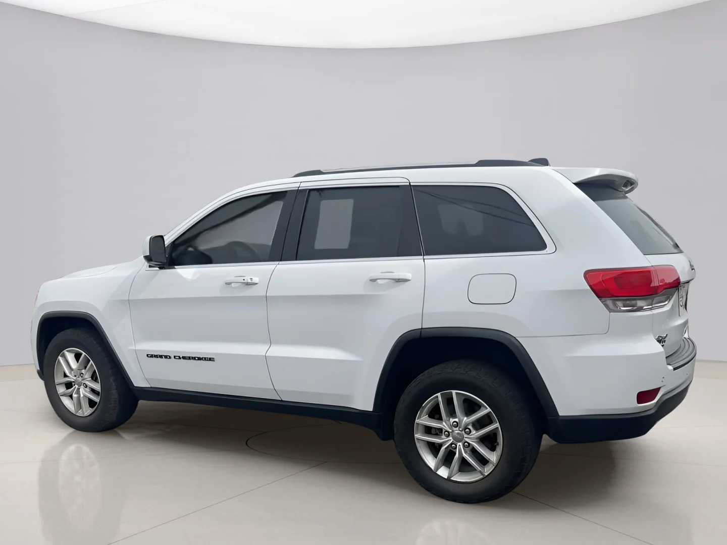 Used 2017 White Jeep LAREDO image 6