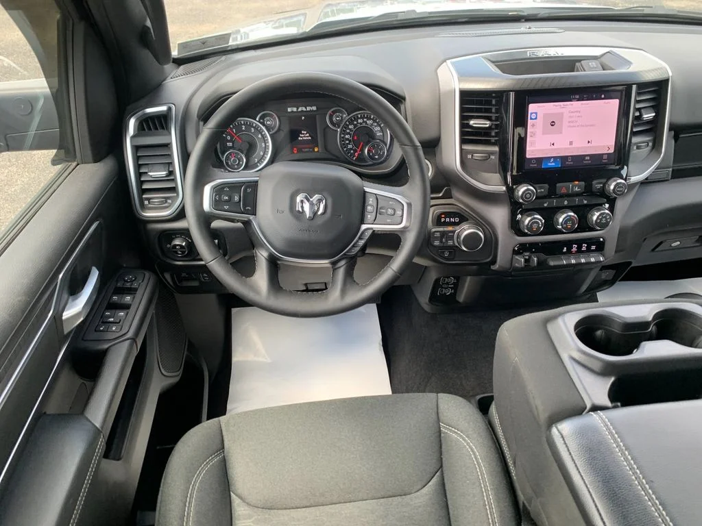 Used 2025 Silver Ram Big Horn/Lone Star image 17