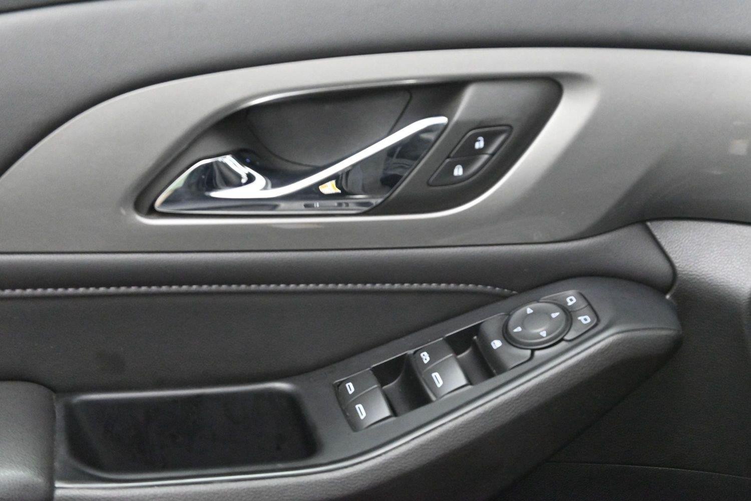 Used 2023 Mosaic Black Metallic Chevrolet LT Cloth image 11