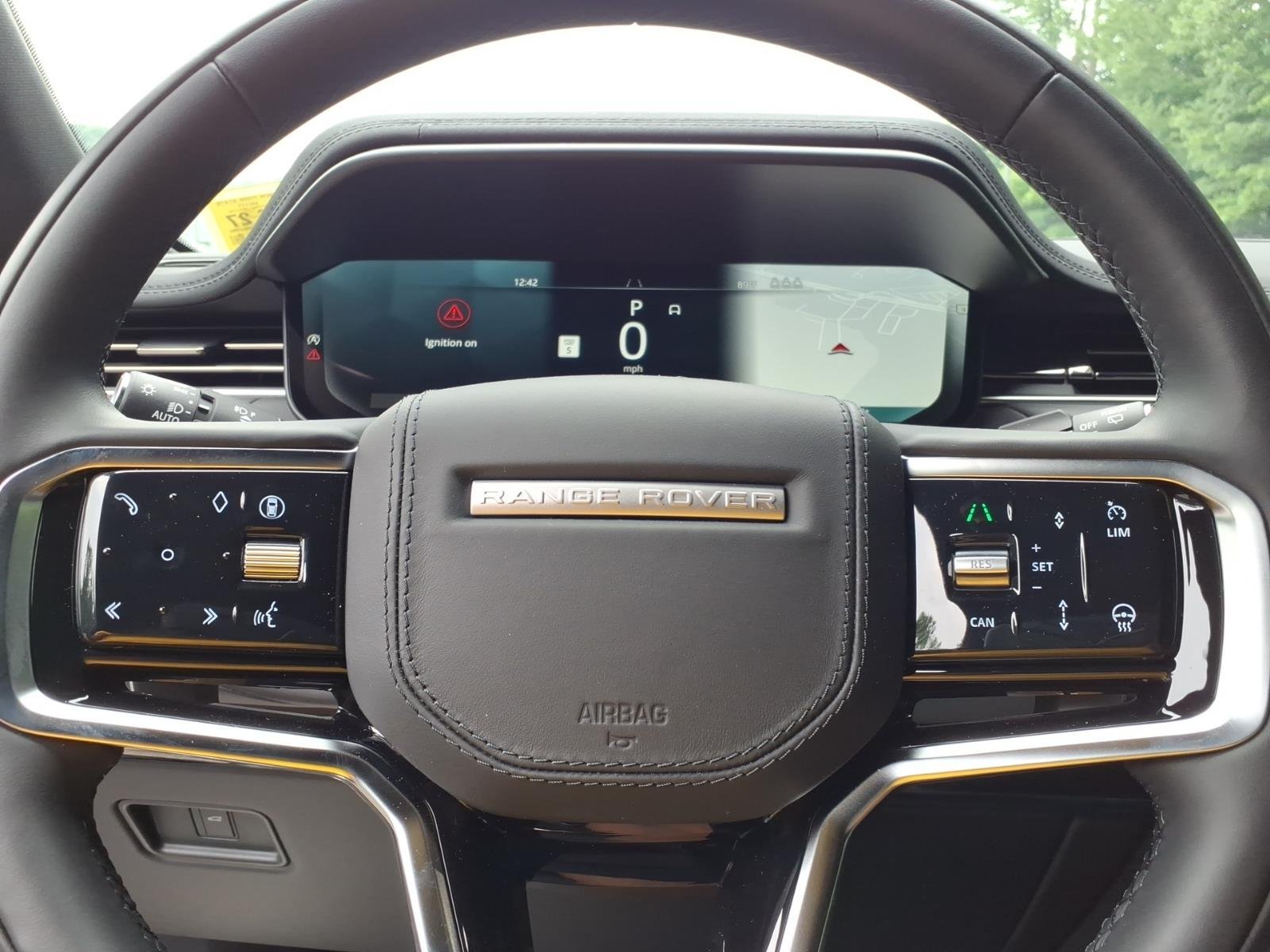 New 2026 Santorini Black LAND ROVER SE image 11