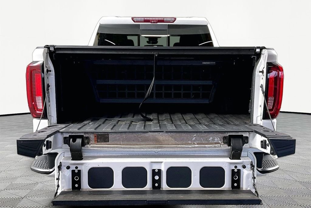 Used 2024 White GMC Denali image 7