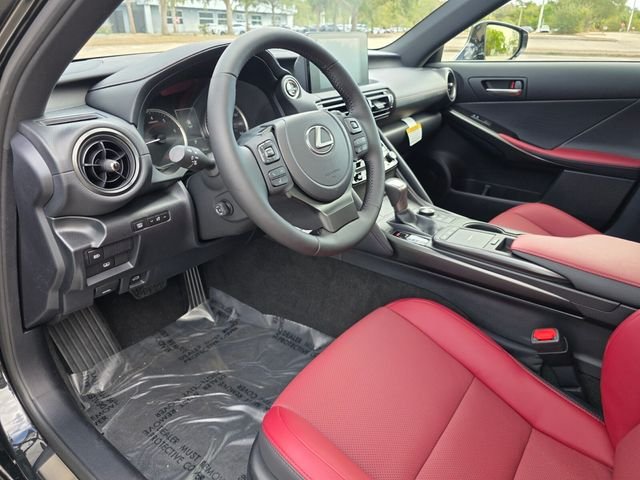 2025 Lexus IS 300 - Photo 23