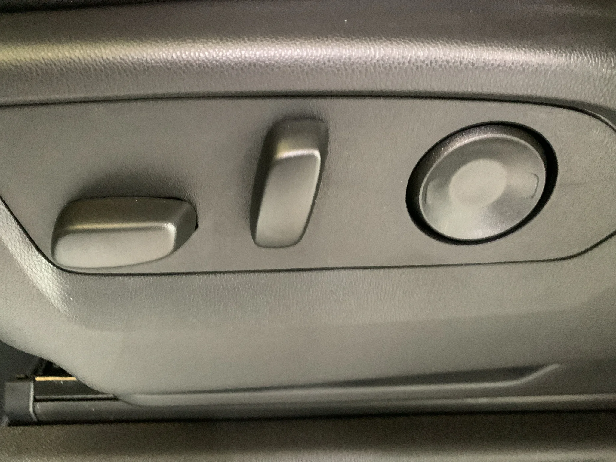 2027 Chevrolet Tahoe LS - Photo 14