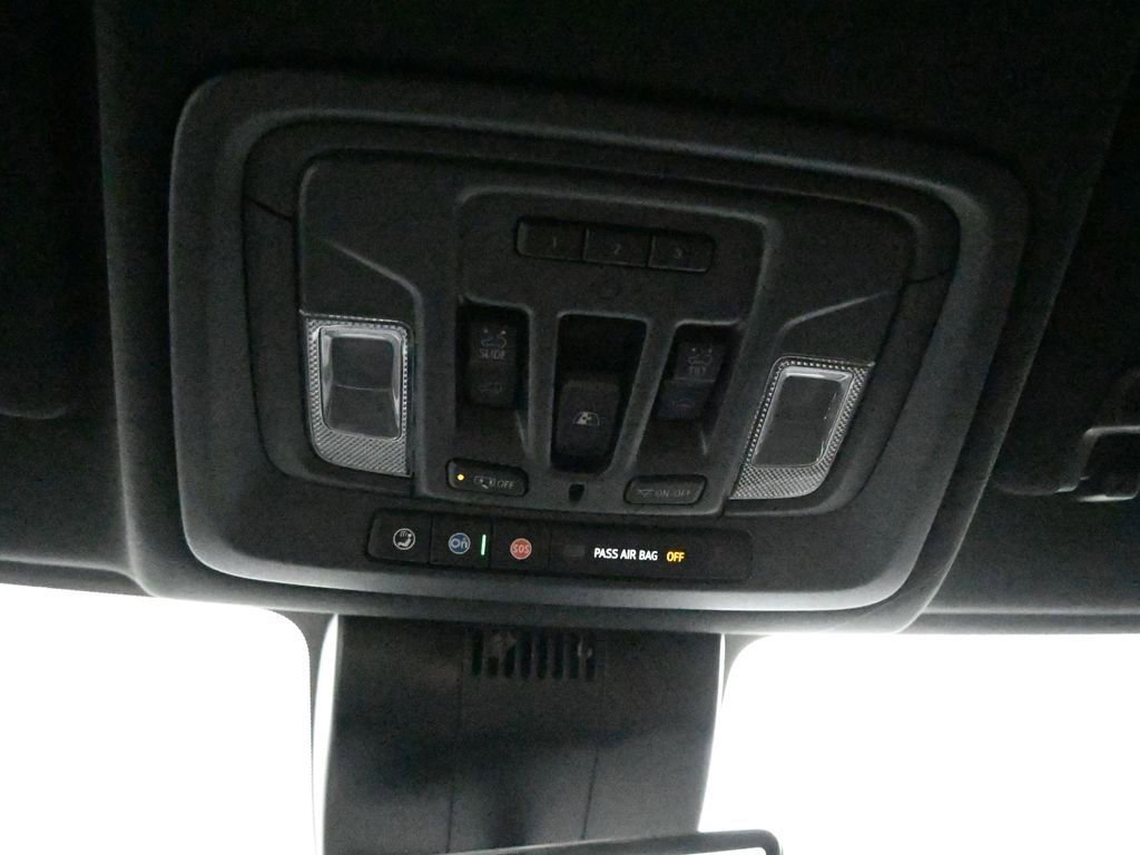 2026 GMC Sierra 3500HD Denali Ultimate - Photo 17