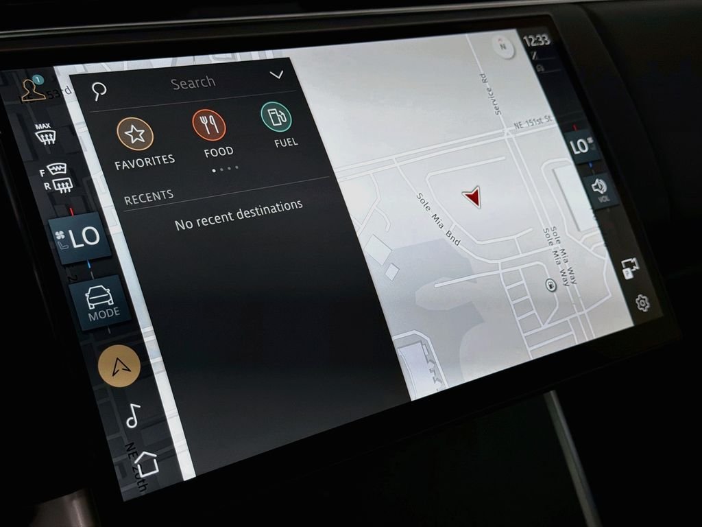 New 2026 Santorini Black Land Rover SE image 13