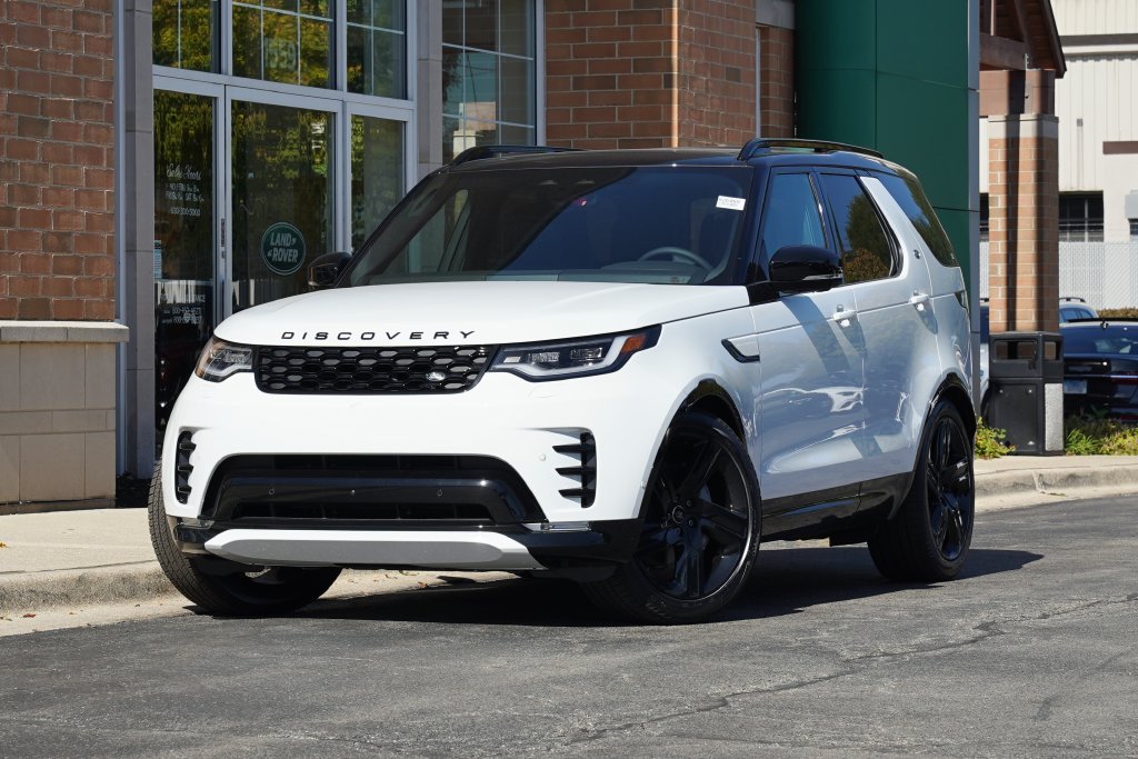 New 2026 Fuji White Land Rover Dynamic SE image 1