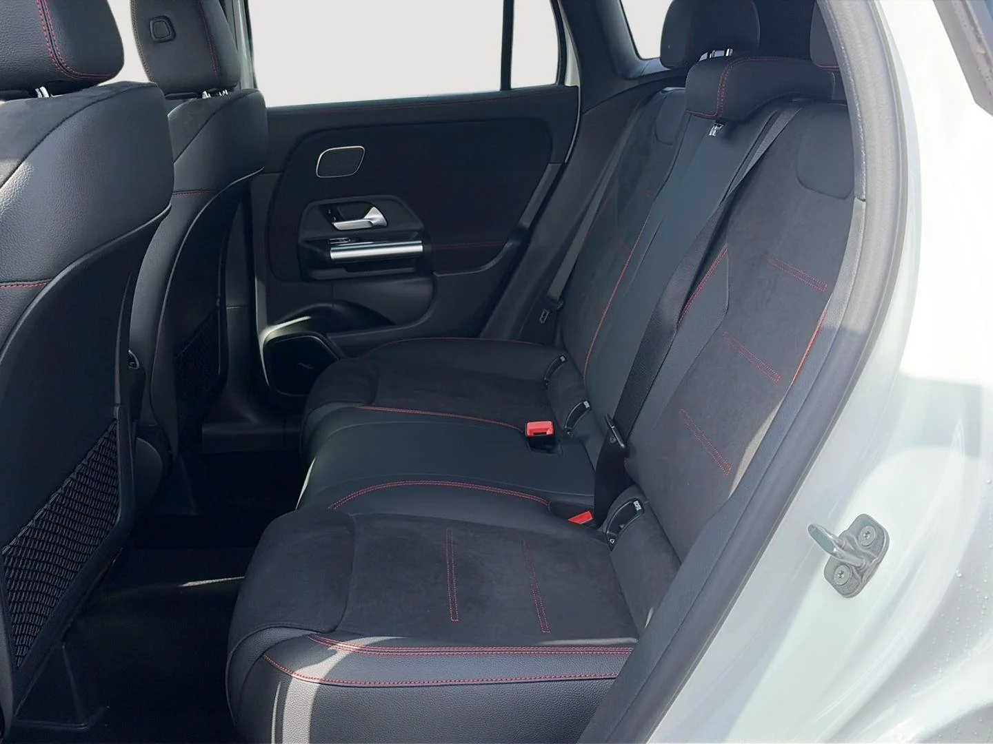 New 2026 Polar White Mercedes-Benz GLA 250 image 18