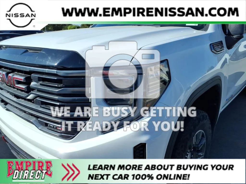 Used 2025 White GMC AT4 image 2