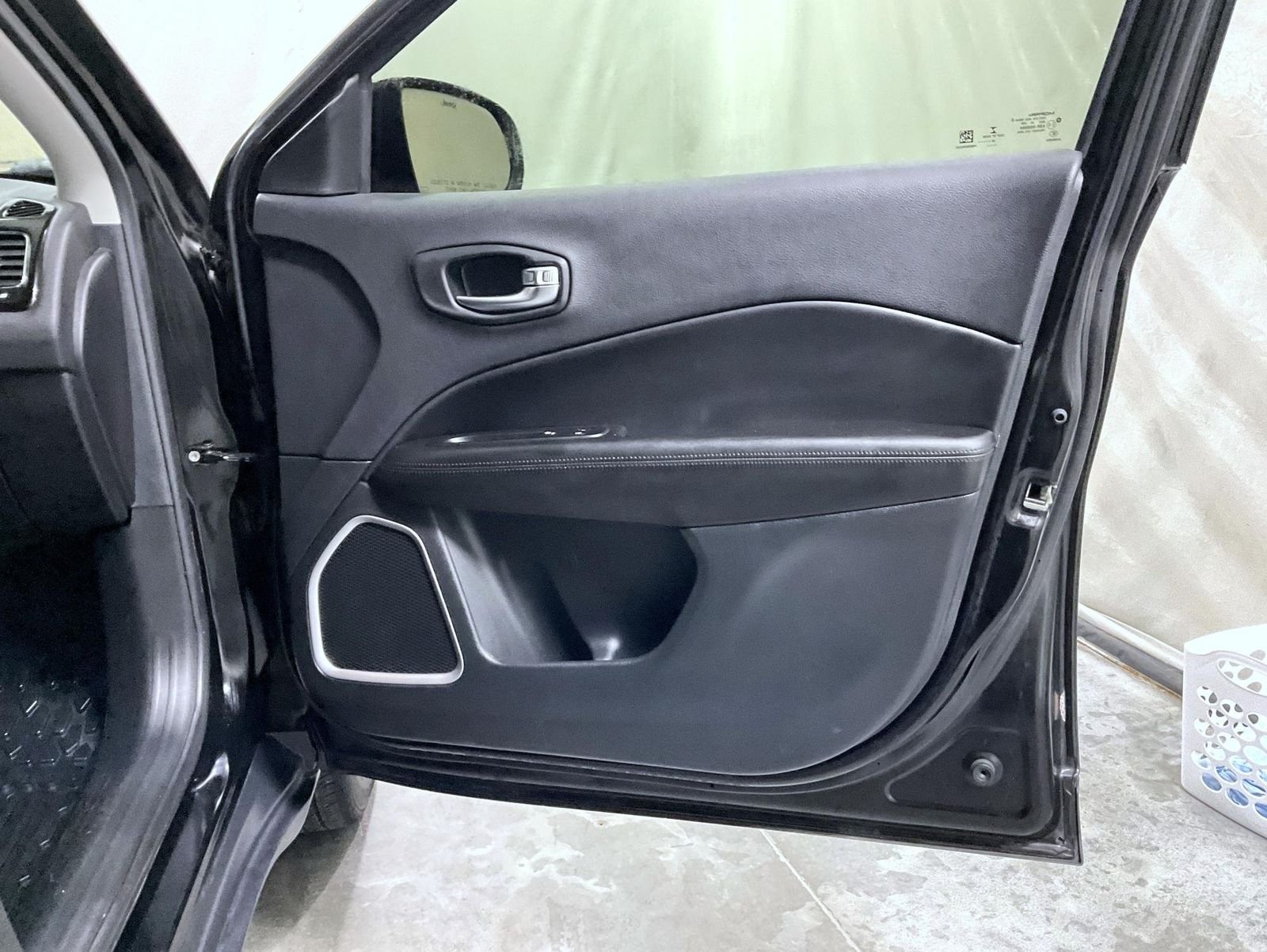 Used 2021 Black Jeep Latitude image 17