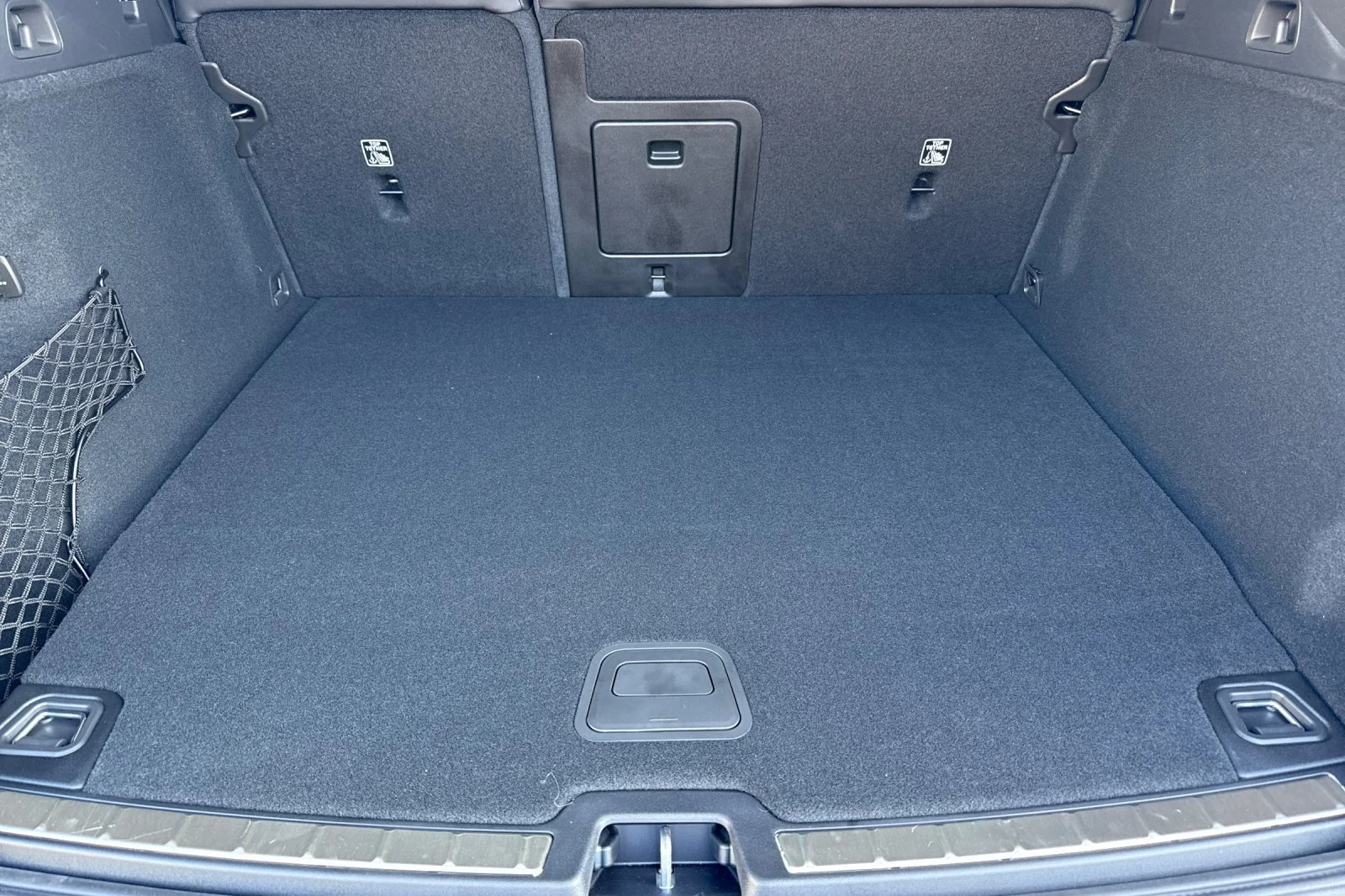 New 2026 ONYX BLACK Volvo Ultra image 12