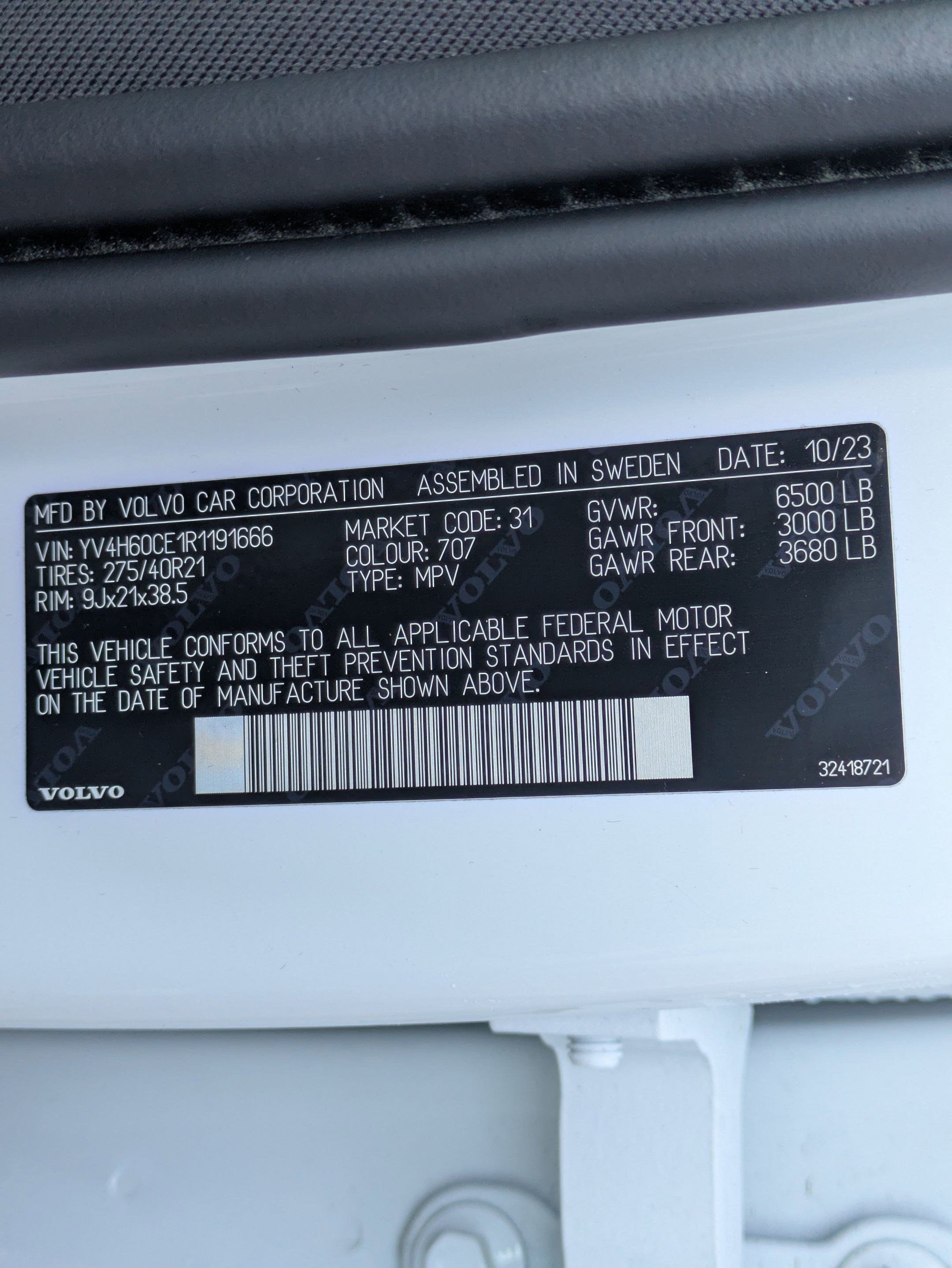 Certified Used 2024 Crystal White Volvo Plus Bright Theme image 31
