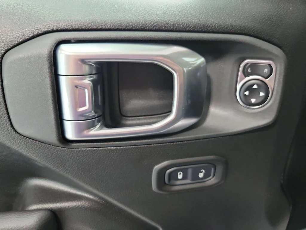 New 2026 Black Clear-Coat Exterior Paint Jeep Sport S image 11