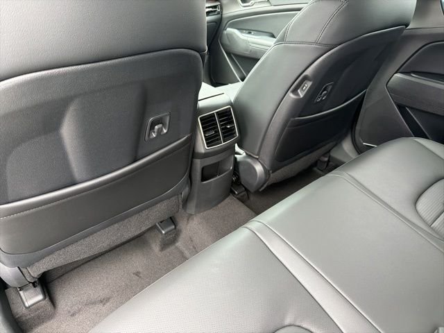 New 2026 Snow White Pearl Kia SX Prestige image 8
