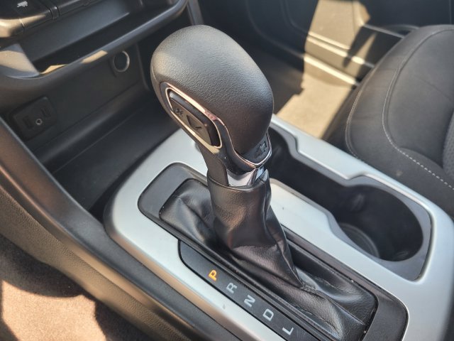 Used 2022 White Chevrolet LT image 19