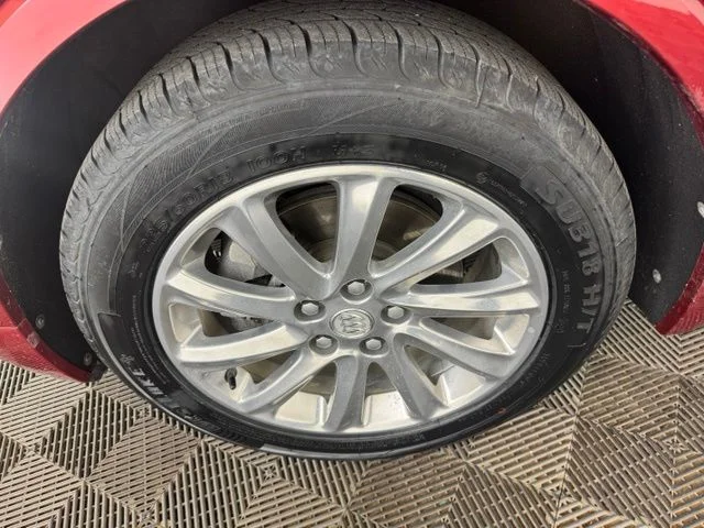Used 2019 Red Buick Essence image 25