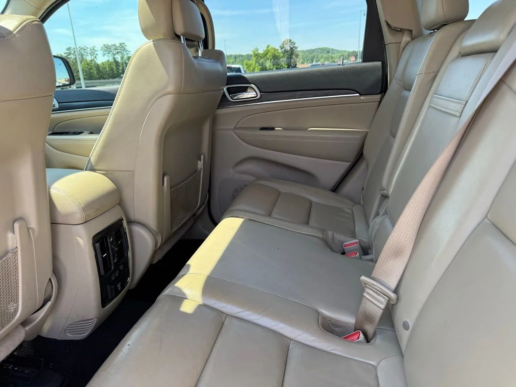 Used 2021 White Jeep Limited image 16