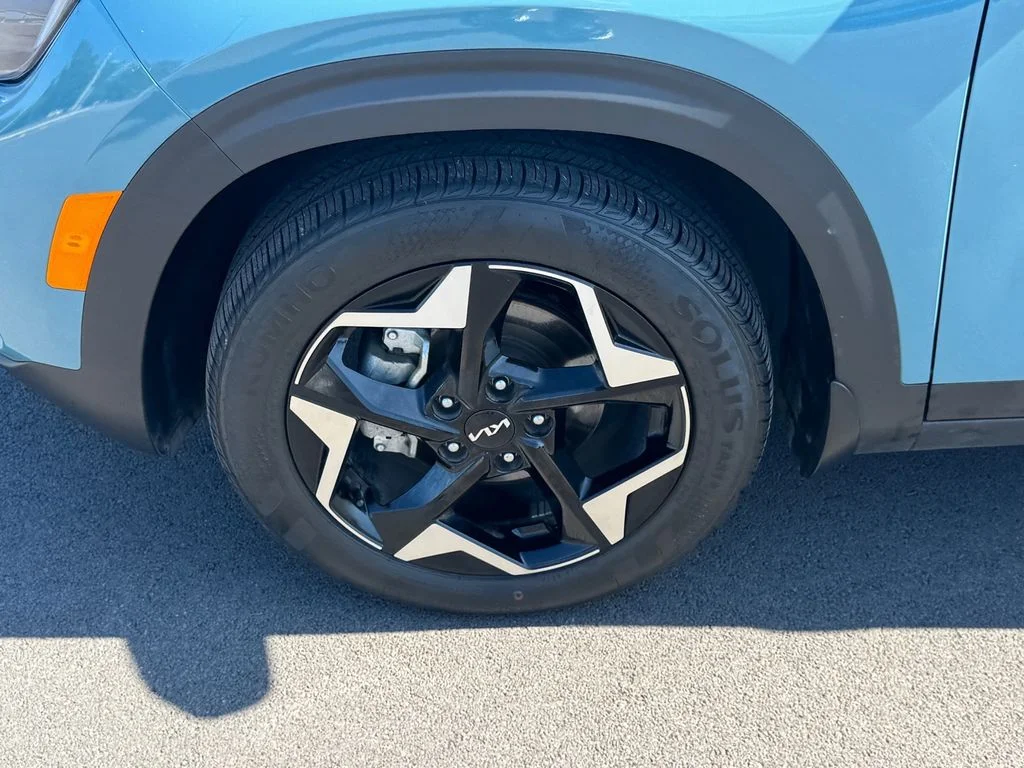Used 2025 Blue Kia EX image 19