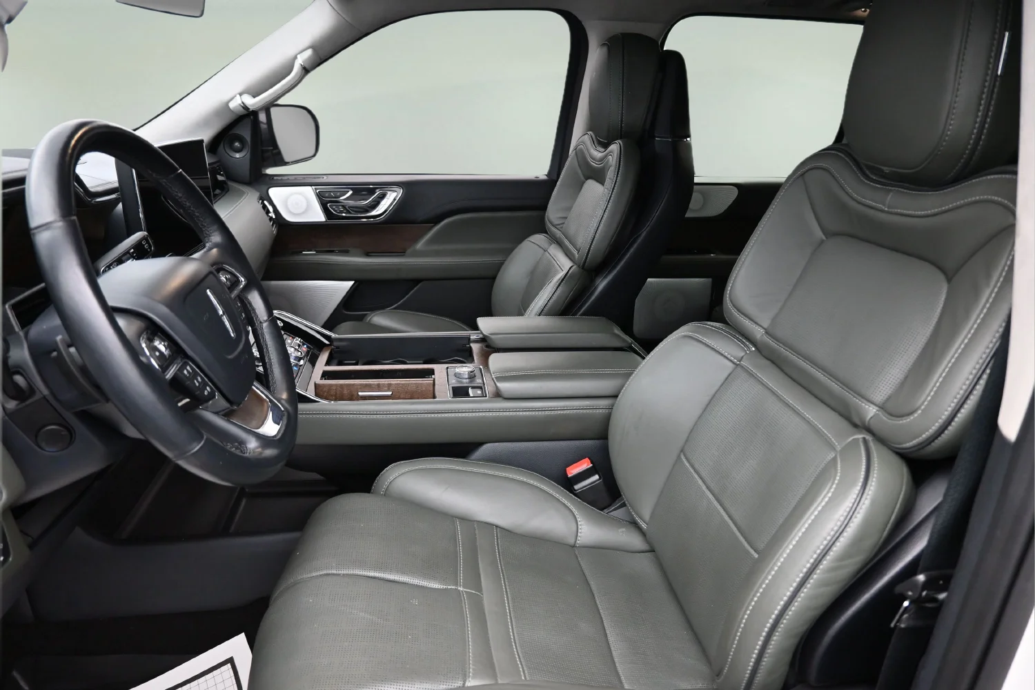 Used 2022 White Lincoln Black Label image 20