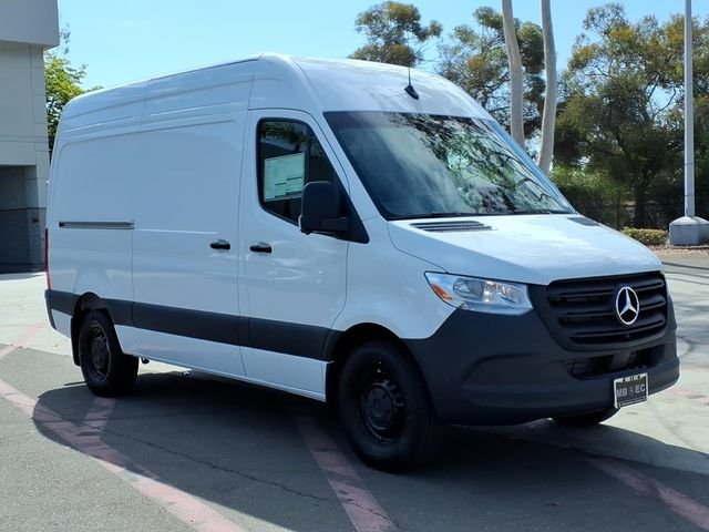 New 2026 White Mercedes-Benz Cargo 144 WB image 18