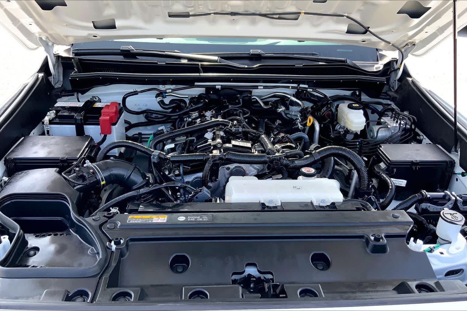Used 2025 Ice Cap Toyota SR5 image 31