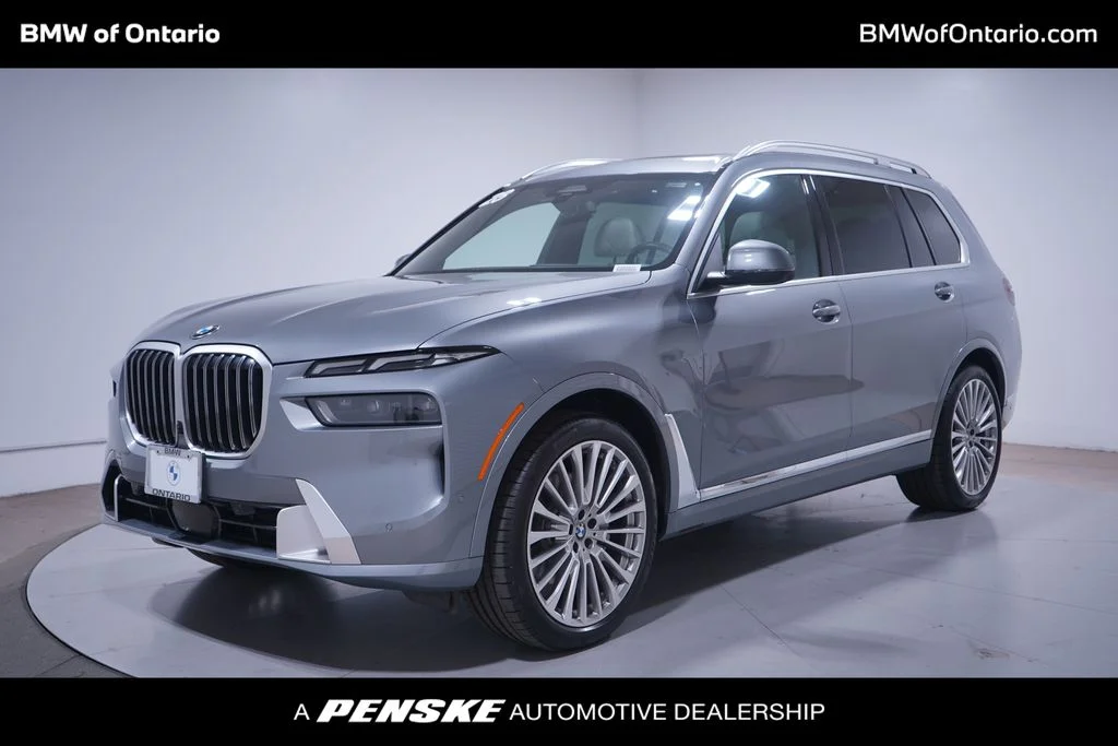 2023 BMW X7 xDrive40i's photo