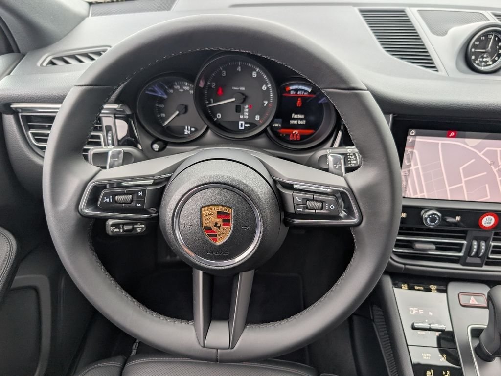 2026 Porsche Macan T - Photo 21