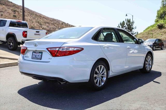 Certified Used 2017 BLIZZARD PEARL Toyota  image 4