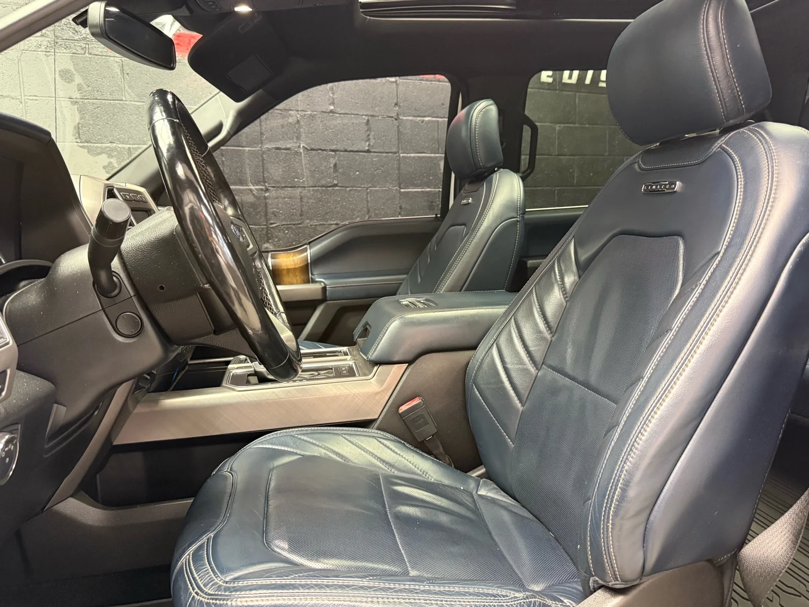 Used 2018 White Platinum Metallic Tri-Coat (ug) Ford Limited image 8