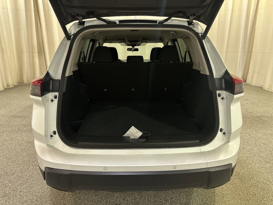 2026 Nissan Rogue SV - Photo 16