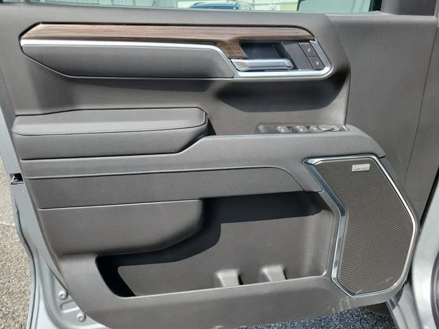 New 2026 Sterling Gray Metallic Chevrolet RST image 18
