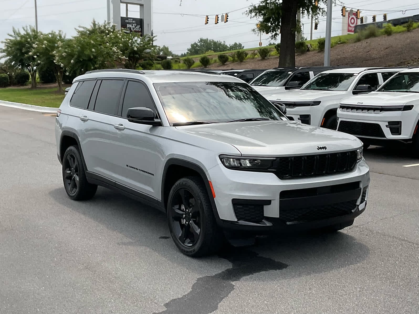 Certified Used 2023 Silver Zynith Jeep Altitude image 7