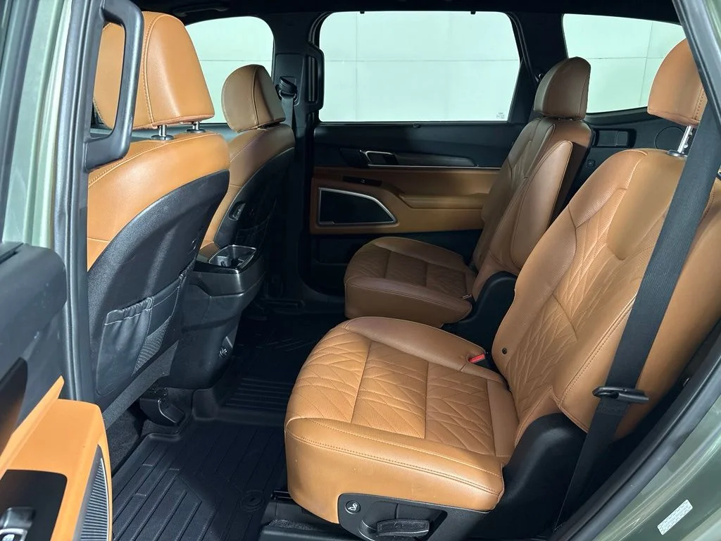 Used 2024 Green Kia EX X-Line image 39