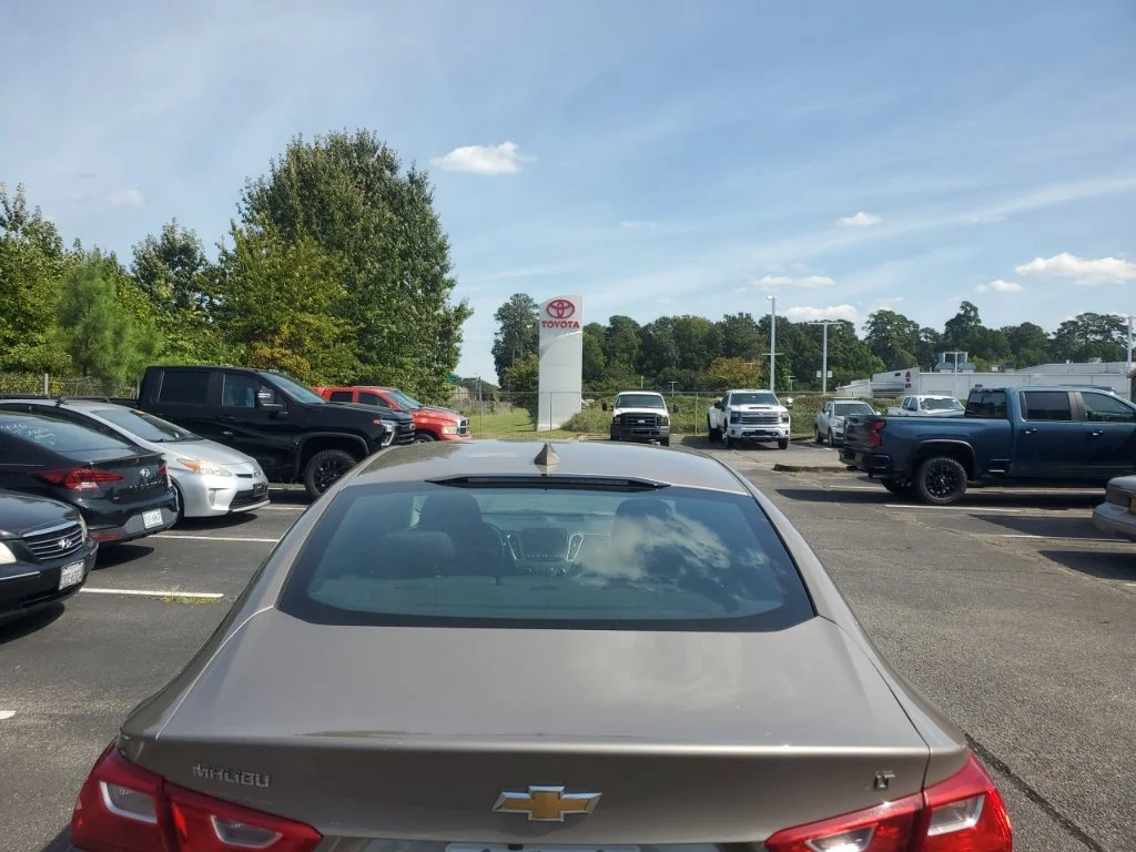 Used 2025 Gray Chevrolet LT image 4