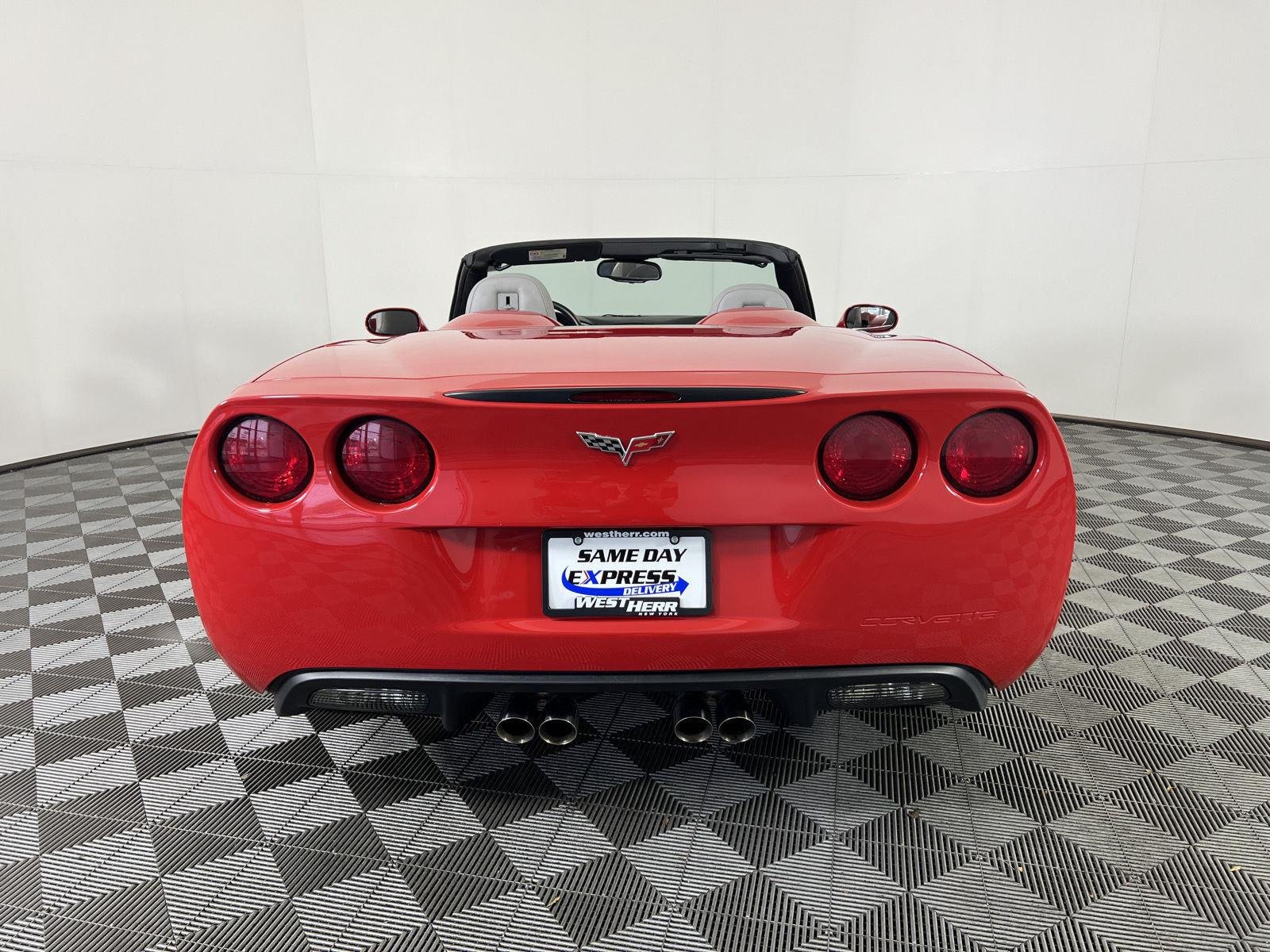 Used 2005 Victory Red Chevrolet Base image 18